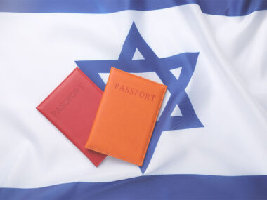 團友情: 護照-(下)