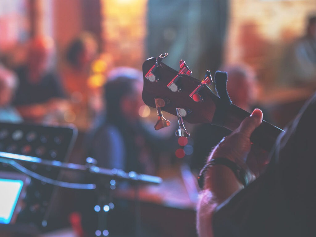 樂歌詠志獻天父