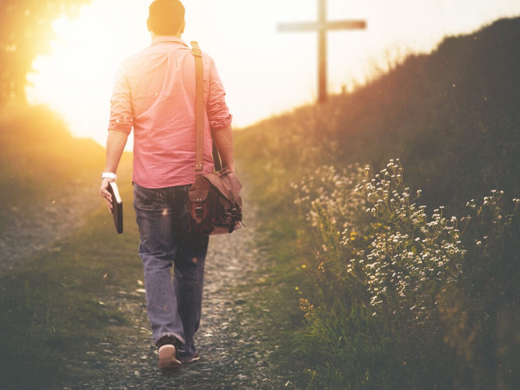 在我剛剛開始事奉的時候，人會給予機會、包容體諒，自己也會小心把握，用心學習。日子久了，別人對自己的期望會提高，自己也會有放鬆的危險，甚至有自持的表現…